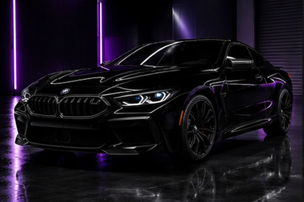 BMW M8 в плёнке «Глянцевый чёрный»